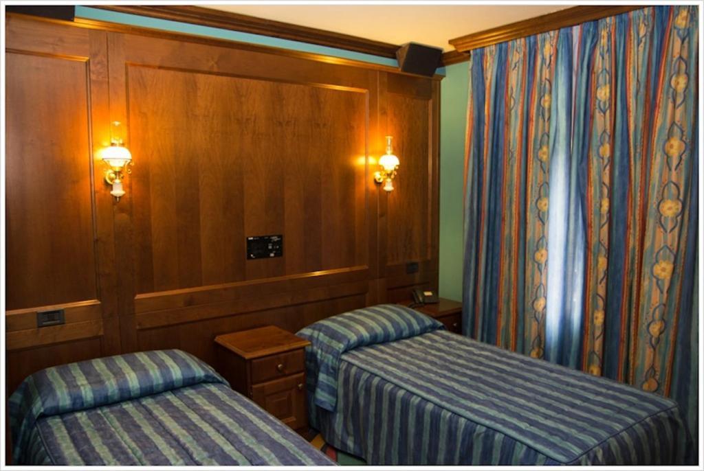 Hotel California Champoluc Bagian luar foto