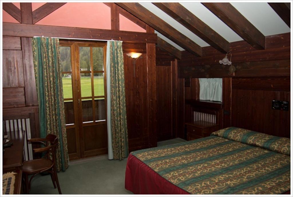Hotel California Champoluc Bagian luar foto