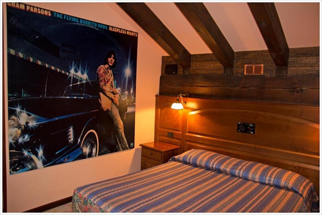 Hotel California Champoluc Bagian luar foto